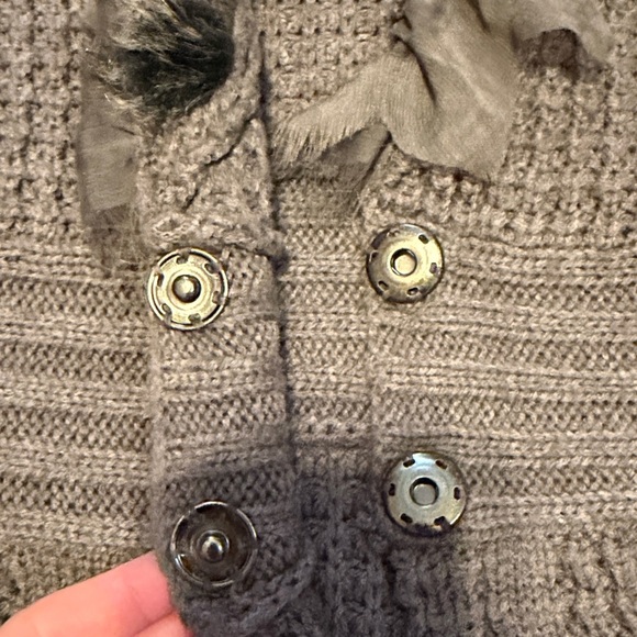 Cupio women’s small 4 6 sweater cardigan Gray brown Knit faux fur ruffle knee - Picture 4 of 9